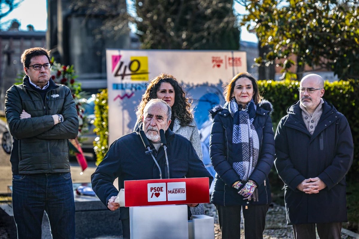 Arrancan los actos del aniversario de Enrique Tierno Galván con un emotivo homenaje en el cementerio de la Almudena.

El equipo que transformó Madrid se reúne con el nuevo equipo de concejales para reivindicar su legado: una ciudad justa, democrática y al servicio de la