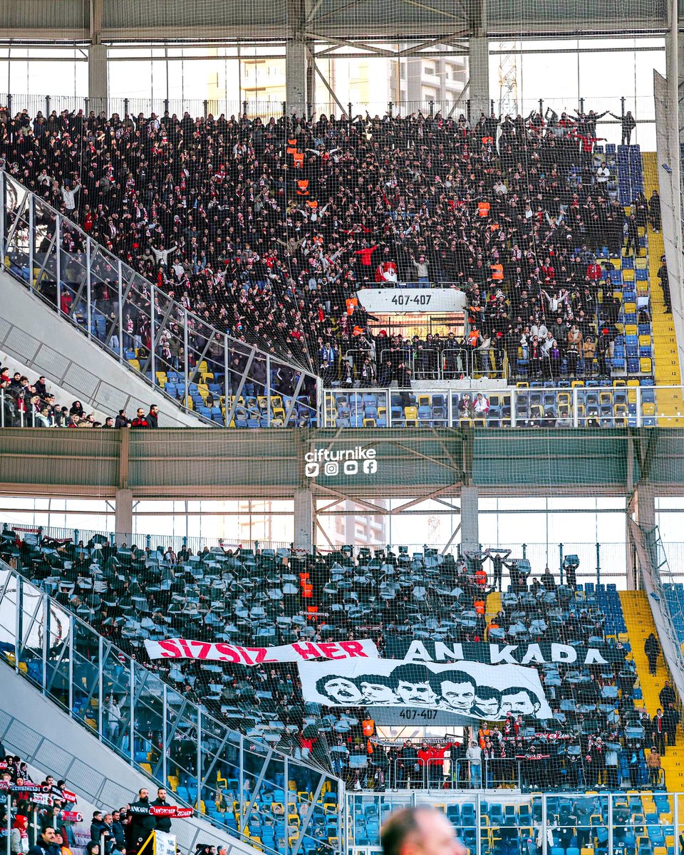 Samsunspor tribünü Gençlerbirliği deplamanında.