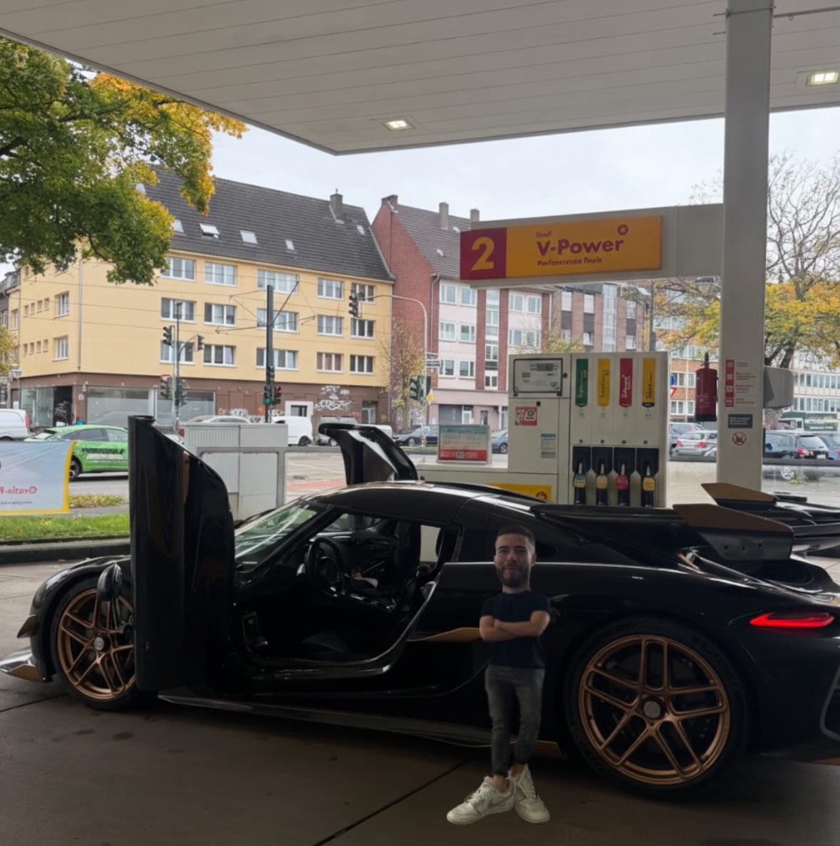 AyeZee (@ayezee) on Twitter photo 