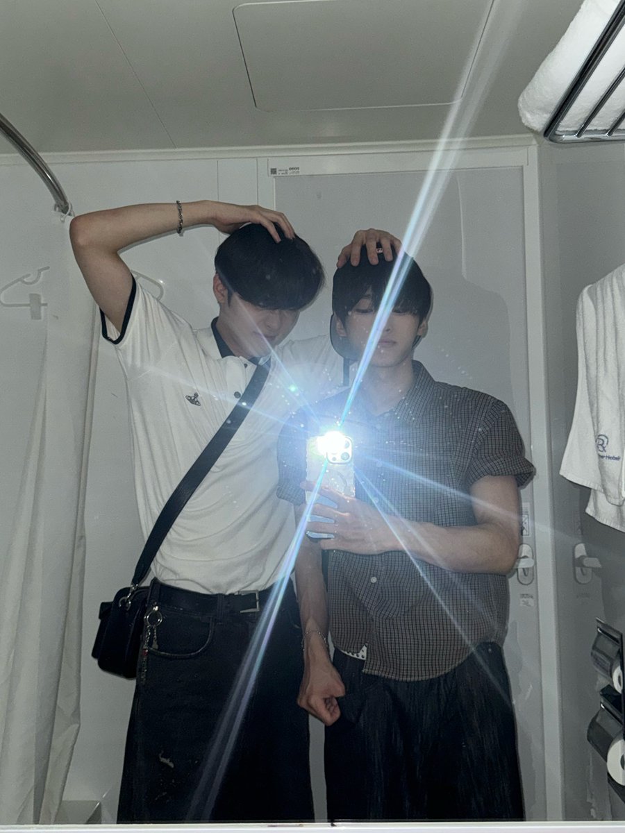 ONE PACT tweet media