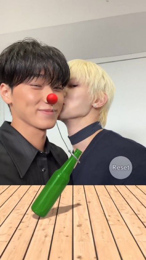 YE0SAM's tweet image. how many times have they gotten married in san’s head