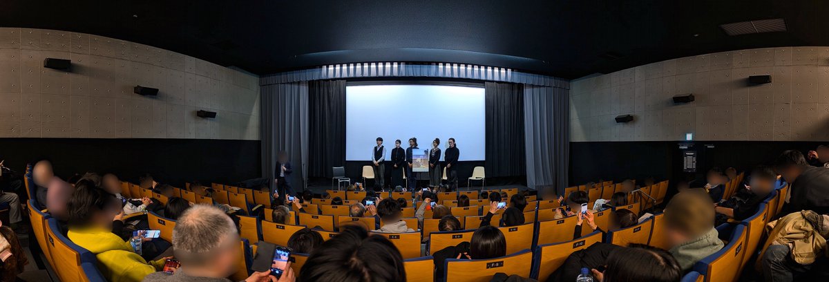 panorama_photo_'s tweet photo. 2026/1/17(土)15:00- ユーロスペース2
映画『#イマジナリーライン』上映前 初日舞台挨拶のパノラマ風景
#坂本憲翔 監督、#中島侑香 さん、#LEIYA さん、#松山テサ さん、#丹野武蔵 さん https://t.co/3h6cLJK5kg