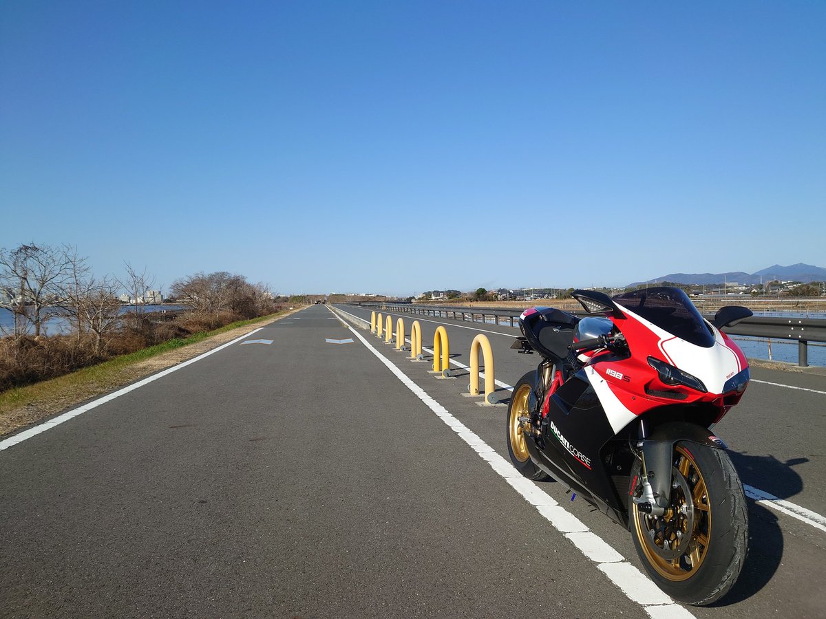 booboo_GG's tweet photo. 2026バイク初め
霞ヶ浦　北浦　大竹海岸と回ってきました
今年も無事故無違反で行きたいです https://t.co/6vZWisEtn8