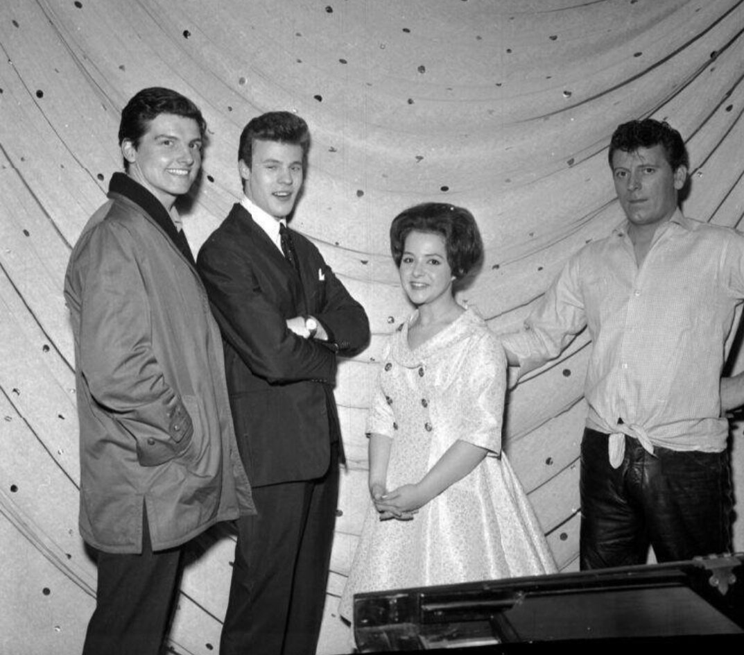 Jess Conrad OBE tweet media