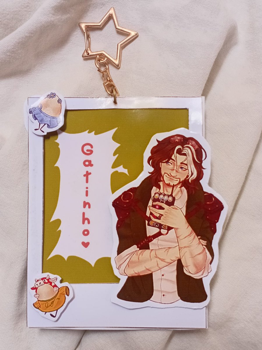 Estou sem grana, então fiz meu próprio merch

#guapoduo #guapoduofanart