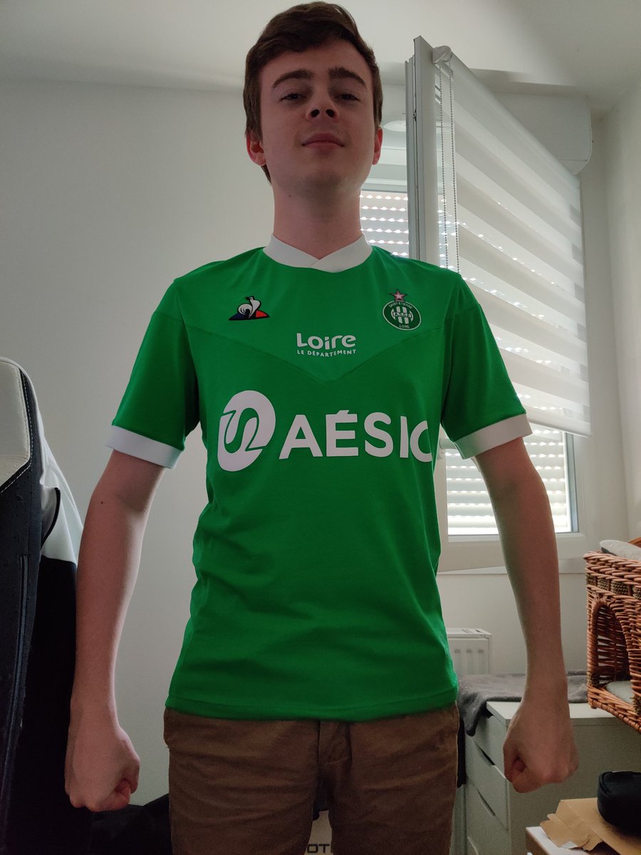 Kassor_Flowter's tweet photo. @SolaryTV @Chap_GG En légende https://t.co/u6BwuhfQ61