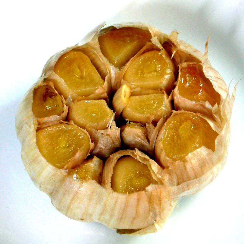 st_runth's tweet image. เผื่อใครฟันแล้วไม่เห็นภาพ ว่าฟันม้าที่ขึ้นผิดปกติเพราะฟันน้ำนมไม่หลุ มันเหมือนกระเทียมอบอย่างไร เราก็มีภาพประกอบมาแนบ