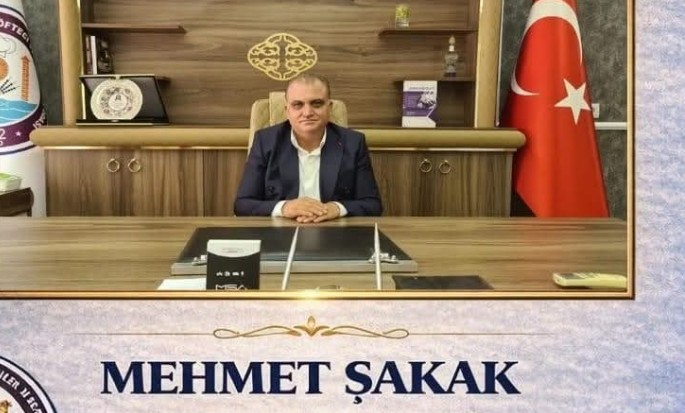 Bugün yapılan seçimde güven tazeleyen kıymetli akrabam Lokantacılar ve tatlıcılar oda başkanımız sn. Mehmet Şakak ve yönetim kurulu üyelerini tebrik ediyor hayırlı hizmetler diliyoruz