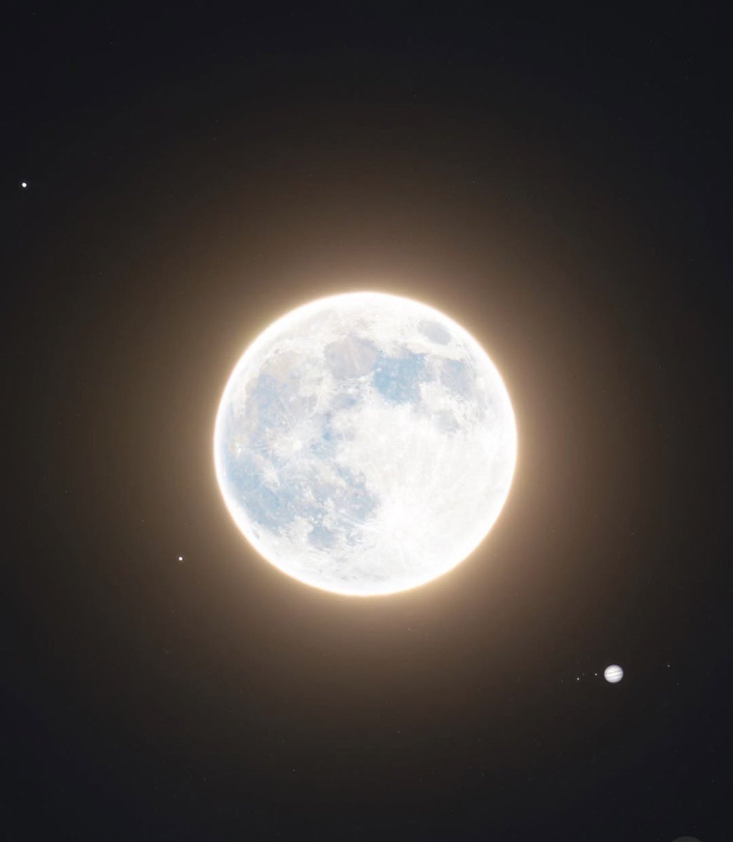 M1ONLOVER's tweet image. Moon with Jupiter
