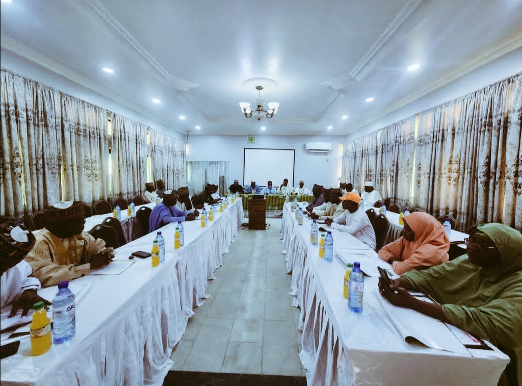 MusaUngogo_'s tweet photo. Today, I am leading the 4th round of a stakeholders dialogue with members of the ADC, Kano State chapter. This engagement is aimed at strengthening unity, reviewing our progress, and reinforcing our shared commitment to building a stronger and more inclusive party for the People. https://t.co/c7OWcShu6k