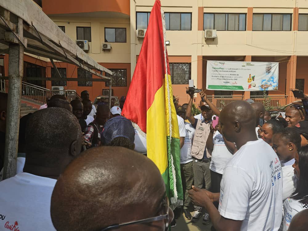 Gando444's tweet photo. Départ ce matin des auditeurs du CFFP pour l’Université Fouray Bay de Sierra Leone. https://t.co/LndNj1dqFW