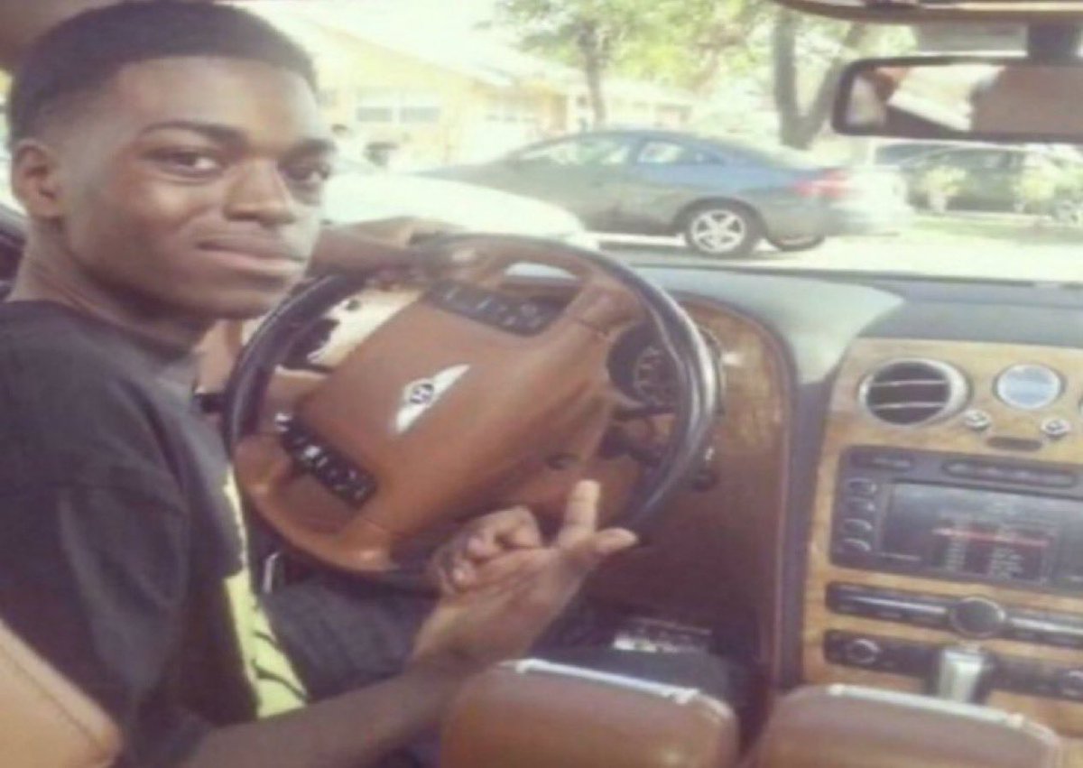 tomiezequiel15's tweet image. cuando me quieren presentar a alguien pero yo al fin duermo mis horas completas estoy comiendo bien y no estoy sobrepensando todo el tiempo