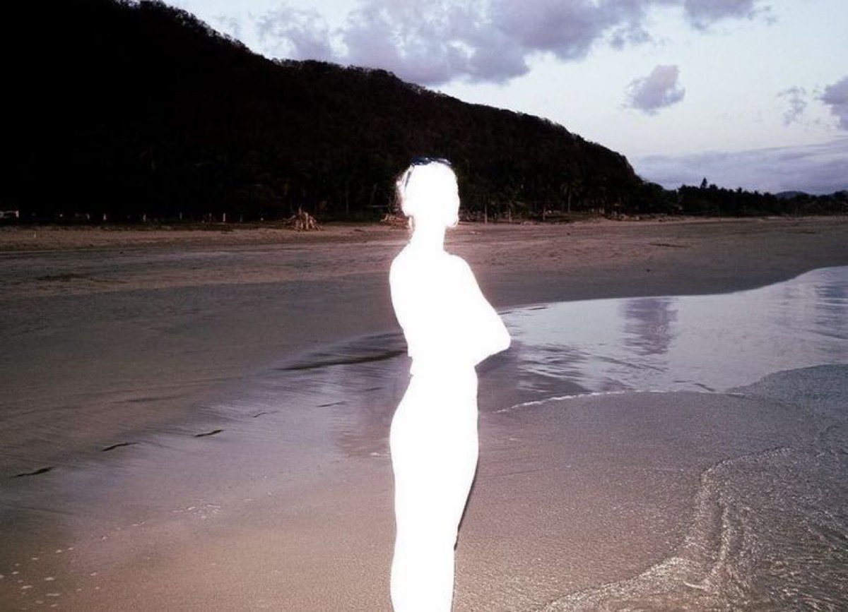 tomiezequiel15's tweet image. como se siente ser una persona demasiado sensible que se da cuenta de todo