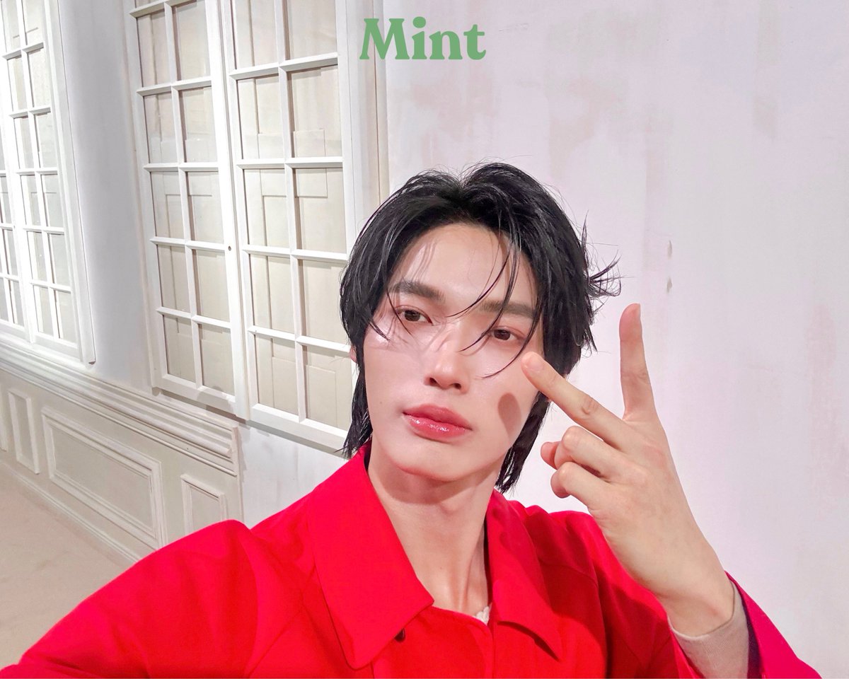 mintmag_th's tweet image. หล่อทุกมุม! #MintReports ส่งเซลฟี่หนุ่ม ‘วิน เมธวิน’ Prada Ambassador ภายในงานแฟชั่นโชว์ Prada คอลเล็กชั่น Fall Winter 2026 Menswear ที่จัดขึ้นในค่ำคืนนี้ ณ กรุงมิลาน ประเทศอิตาลี เรียกว่าเจอรูปนี้เข้าไป คืนนี้แฟนๆ หลับฝันดีกันละ 💚

📸 ตามไปชมความหล่อแบบเต็มๆ &amp;gt;&amp;gt;…