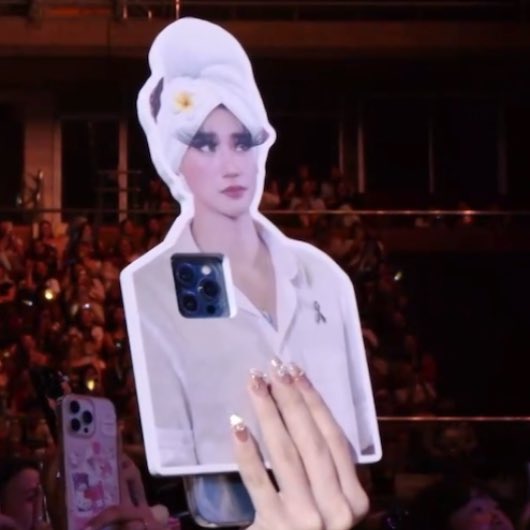 rinrwr's tweet image. ต๊อก : ชอบมากเลยอะ กล้องอันนี้ ดูดิ!

กิ๊ง : รูปใครอะพี่ 

ต๊อก : รูปคุณไง 

5555555555555555555555555555555555555555555555555555555555555555555555555 ขำจะบ้า 

GOLDEN TIME KNP TFO
#KhemjiraConcertDay2