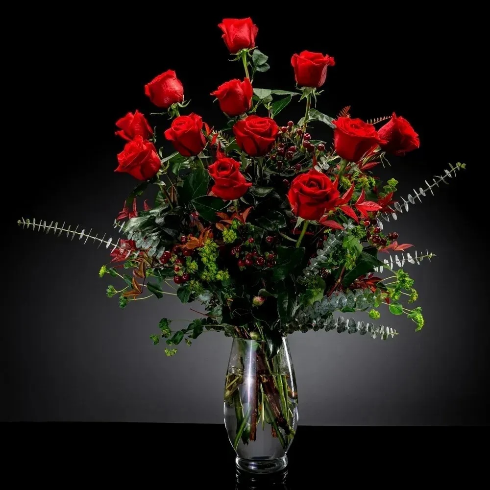 ArtAmongTheFlow's tweet photo. Valentine's Day Special:  Roses & Relaxation.  Sweep them off their feet with the perfect pairing – a classic dozen red roses in a vase paired with a rejuvenating facial.  Romance meets self-care in one unforgettable Valentine's gift.  Save $45 on this package, including FREE local delivery.  Limited time offer, valid through February 1, 2026.  #valentinesday #valentinespecial #shopsmallbusiness #palmcoastflorist #monroebeautybar #artamongtheflowers