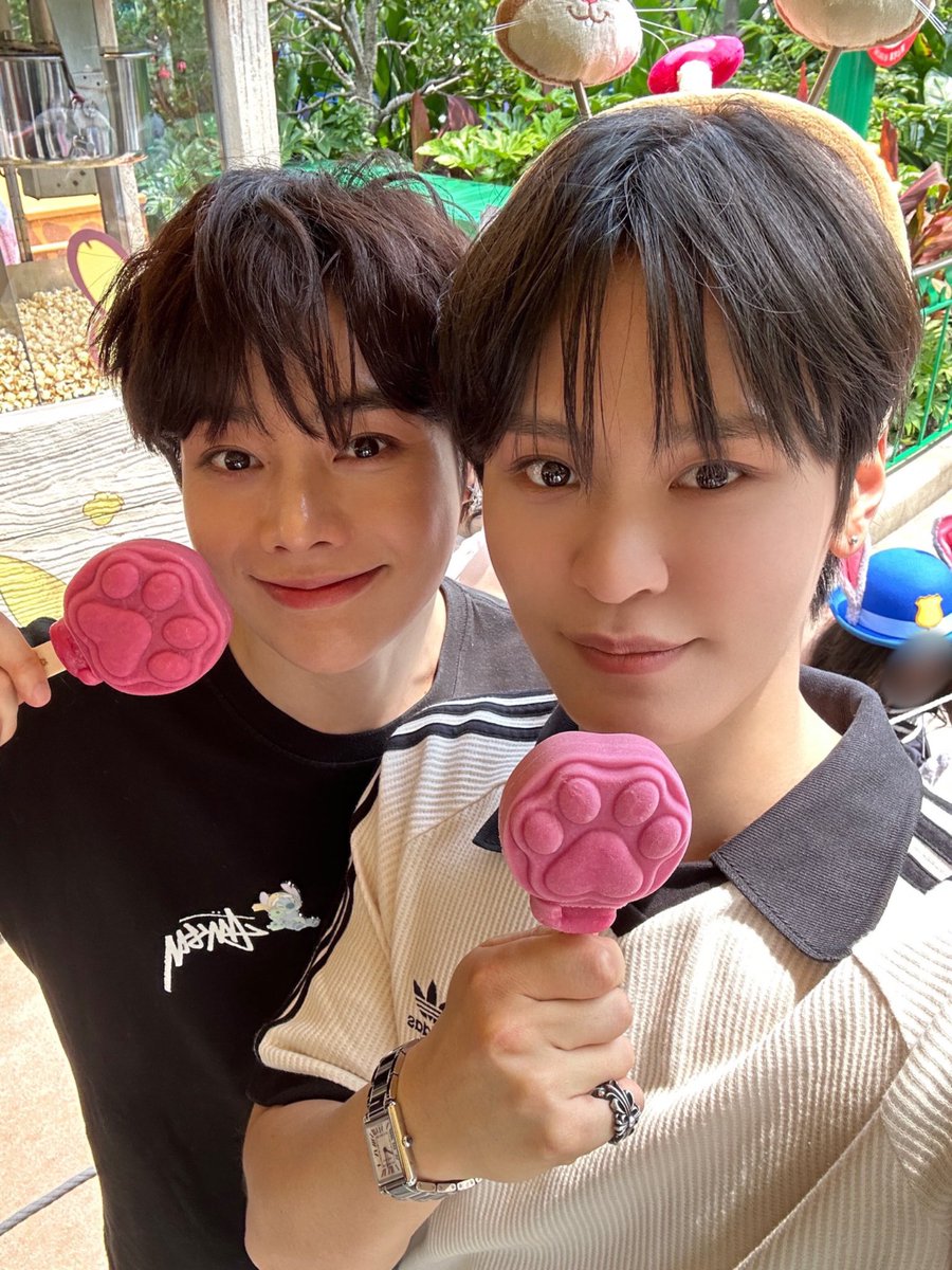 금찬 tweet media