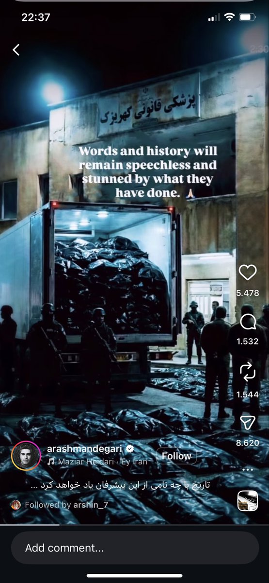 HappyFreeIran2's tweet photo. Mettetevi al suo posto per un momento.
In mezzo all'odore di sangue che trafigge il cervello e i polmoni, Sacco dopo Sacco, cerchi la persona più cara della tua vita. E una a una devi aprire le cerniere per trovare ,  tra i volti distrutti e insanguinati. @GiorgiaMeloni https://t.co/XIs4pMLBbq