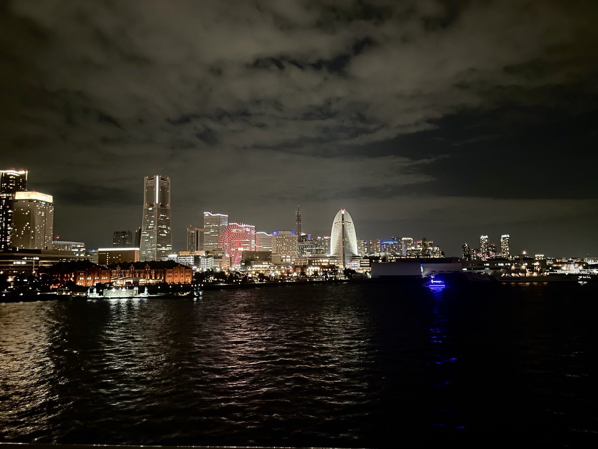 collonuinui's tweet image. 取り急ぎ、
ぬいぐるみ博無事に終了しました！
ご来場頂きありがとうございました！
また後日コメントUPします！

写真は大さん橋ホール付近から見た、
昨日の横浜の夜景です🌃

おやすみなさい🌙

（頂いているメッセージに
お返事できていない皆様、
すみません！明日お返事します！）