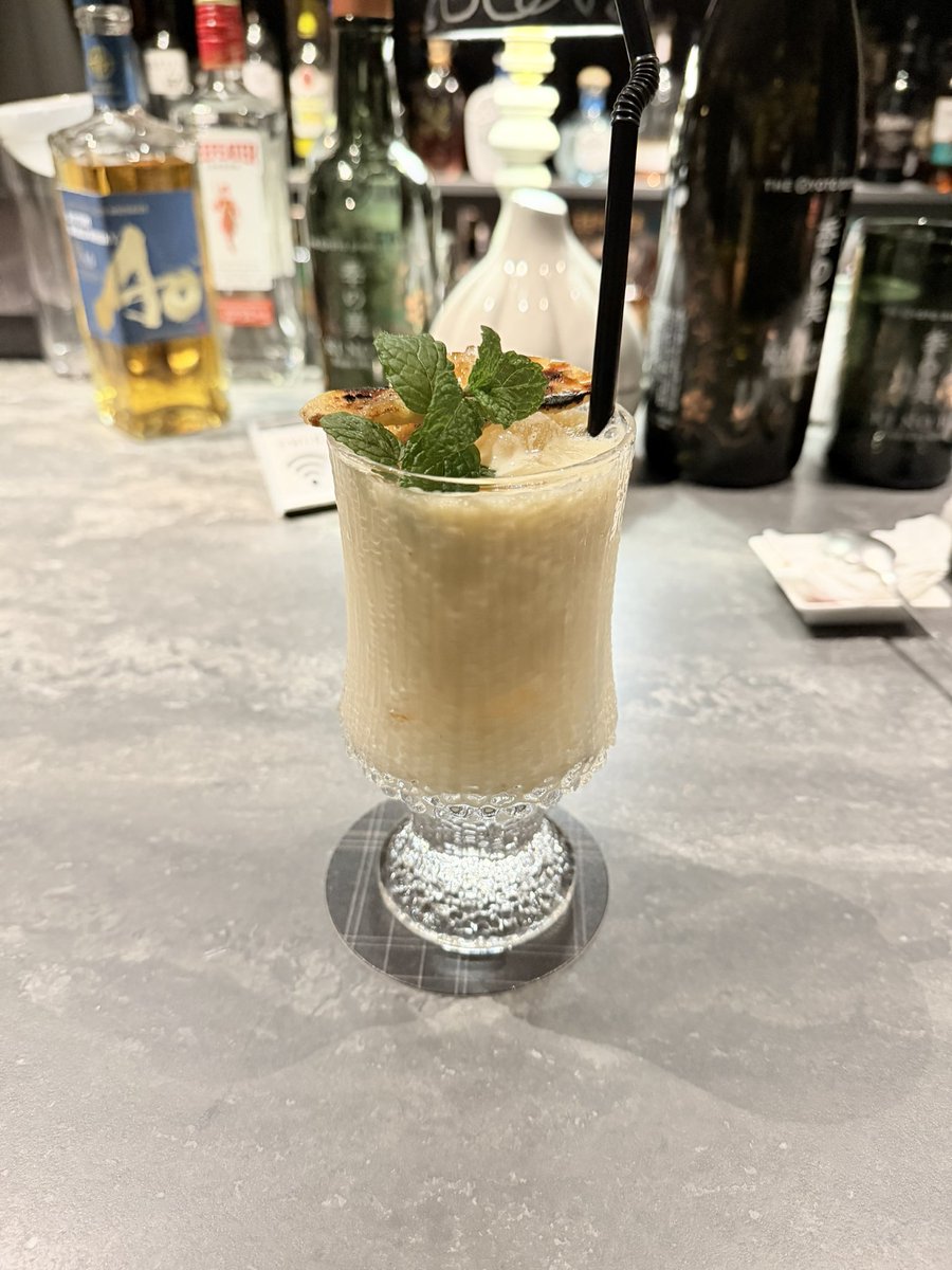 Reclean13's tweet image. オシャレなBARなう