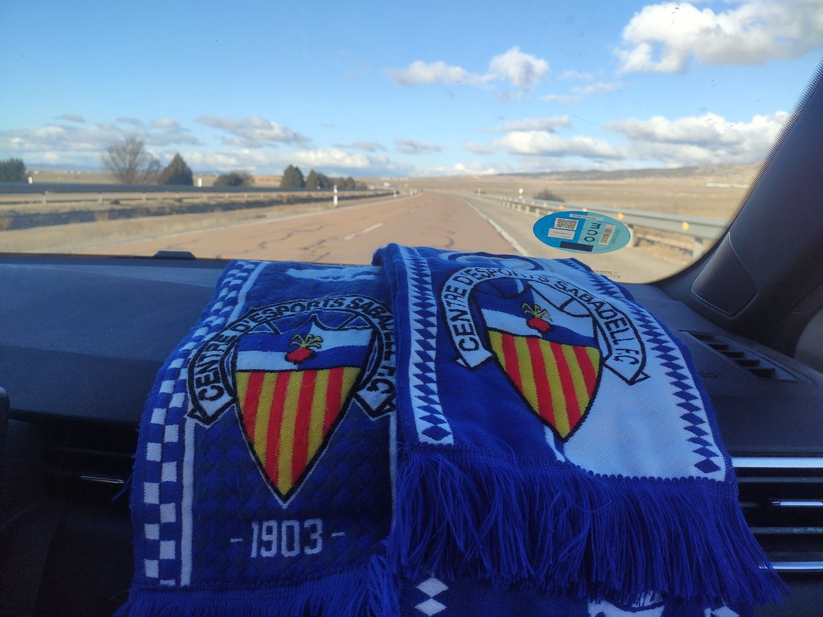 😍 De tornada cap a Sabadell amb un somriure d'orella a orella!!

👀 Vam ser a Alacant i hem estat a Teruel... Haurem de fer més #SabadellOnTour, no? 

💙 𝑯𝒐𝒏𝒐𝒓 𝒂𝒍 <a href="/CESabadell/">CE Sabadell 🧅</a> 🤍