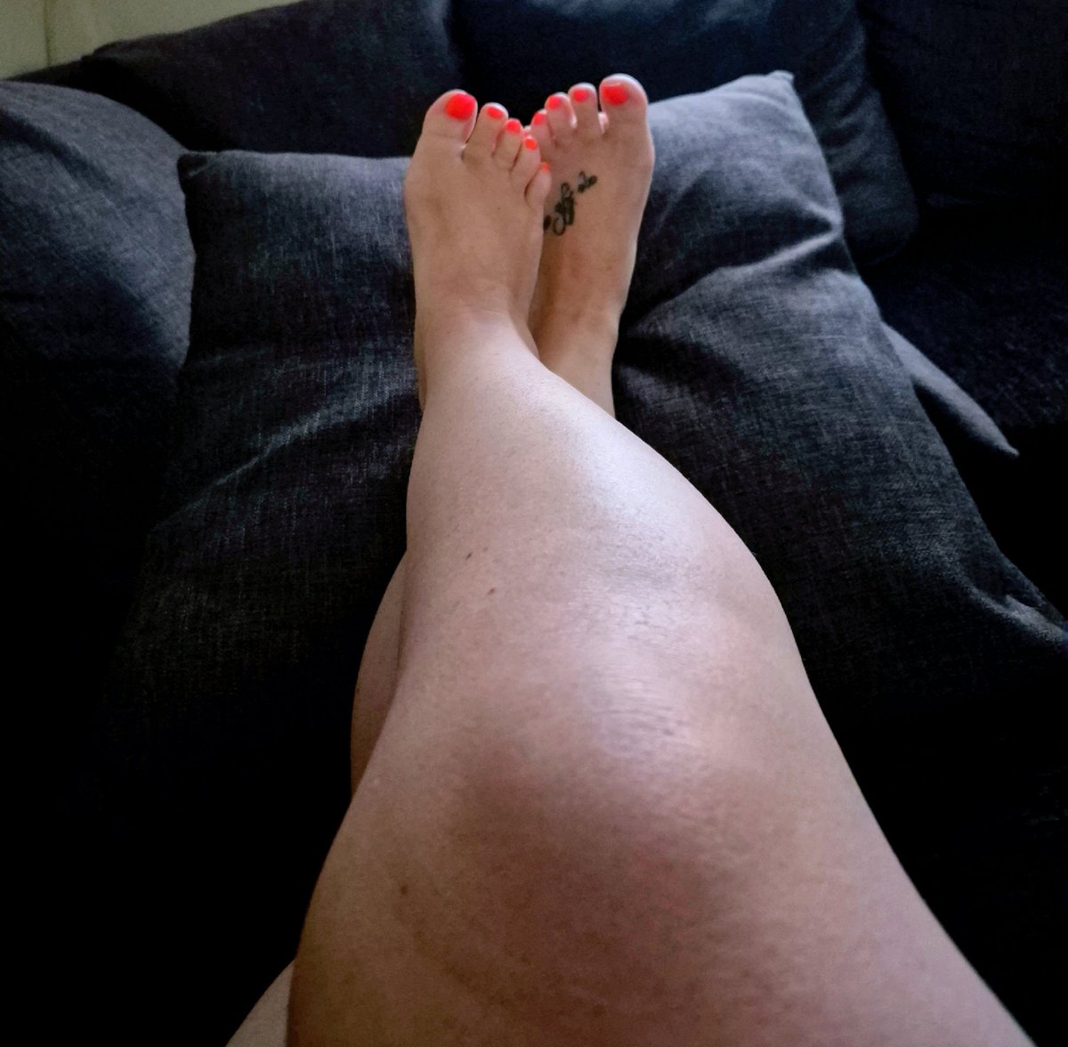 Goddess_Darknes's tweet image. You don't get to look for free on a Sunday.
I expect your full devotion today so open that wallet wide.