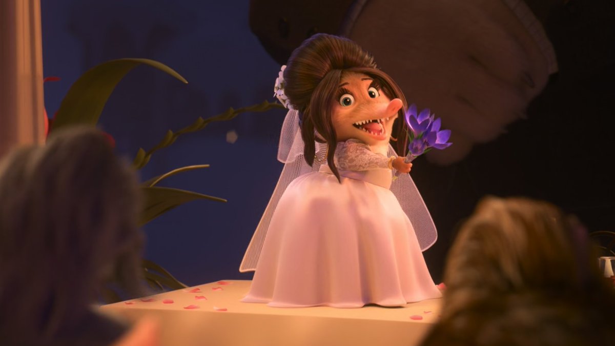 breadbun_shua's tweet image. i feel dumb for noticing this just now

other than judy being considered family by mr. big, the reason why he's also willing to help blackmail info out of weaselton about the nighthowlers he stole from frantic pig is bc fru fru's bridesmaids were victims too during her wedding