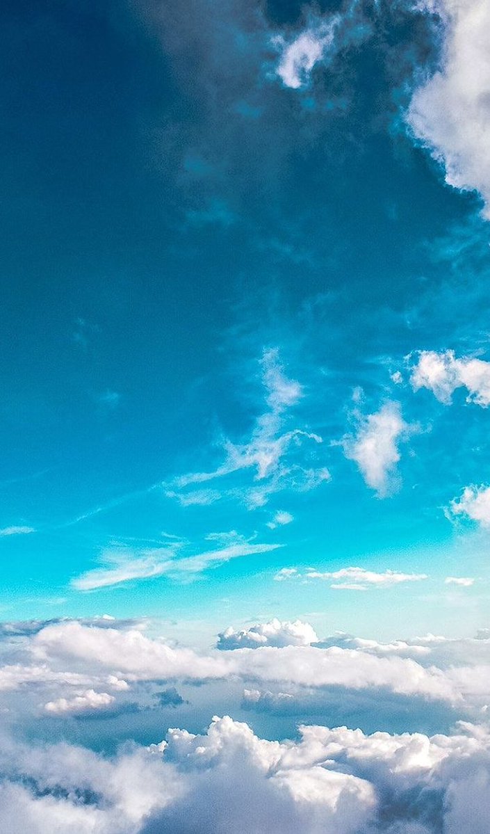 sub_zero374's tweet image. 友達からもらったお土産のお菓子美味しすぎて一人で全部食べてしまって反省 🍇