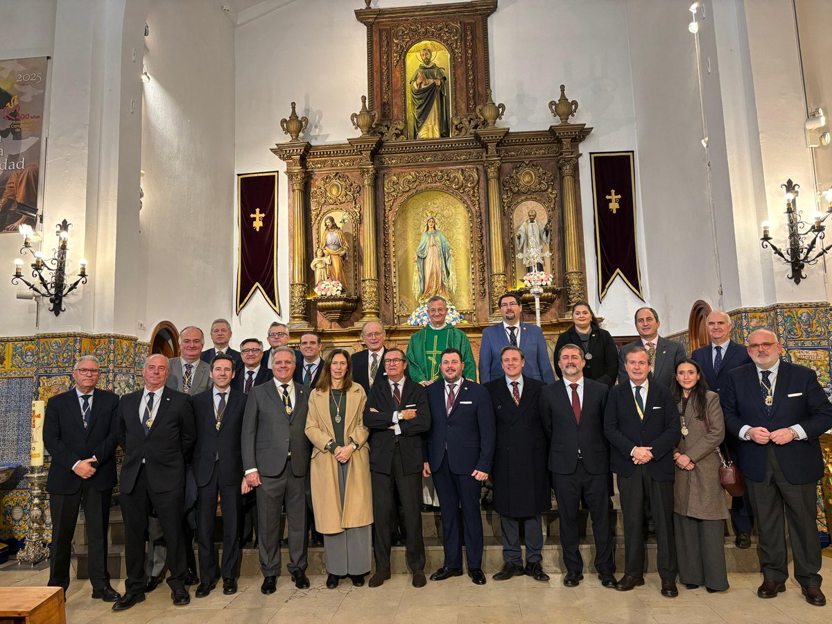 TOMA DE POSESIÓN | El día 17 de enero, Gonzalo Pérez Oliver, como Hermano Mayor, y los miembros de la Junta de Gobierno han tomado posesión.

Que Ntro. Padre Jesús en Su Soberano Poder ante Caifás y Ntra. Sra. de la Salud les iluminen en este nuevo mandato.