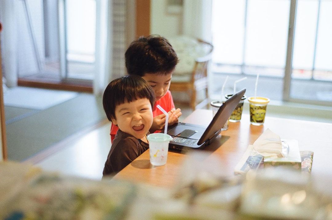 just paid $18.99 for a matcha latte at that one overpriced café… WHY IS it somehow always bitter. deadass felt like a scam 💀 that's the tweet