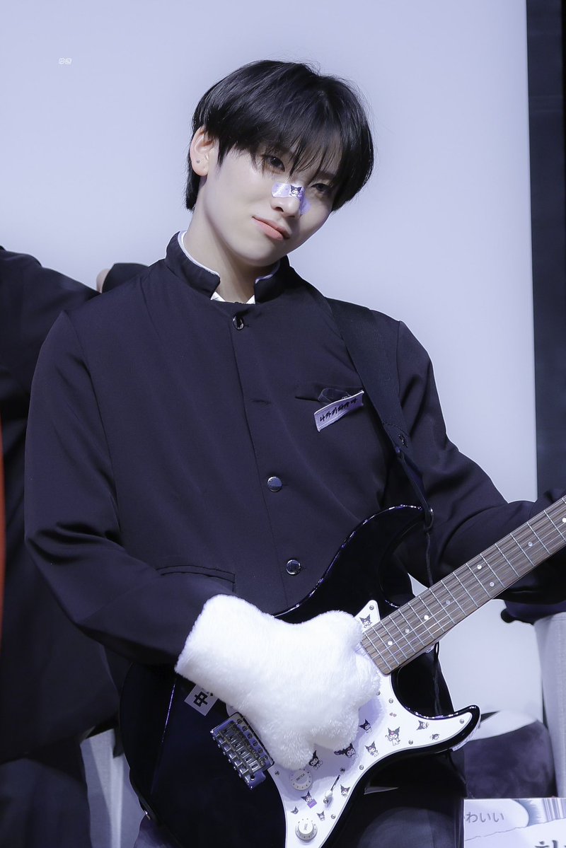 록스타 냥이 궁금하다...