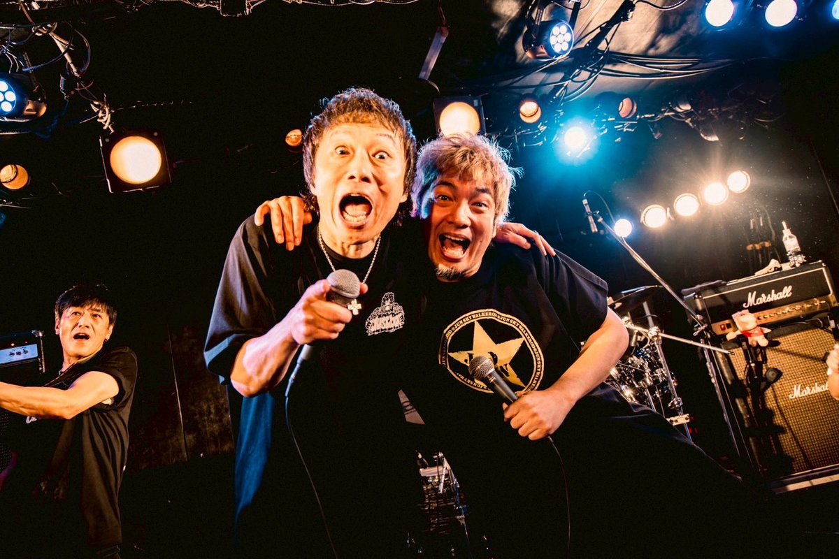 狼煙上がる時
横浜 F.A.D
w/dustbox
多数ご来場いただきありがとうございました。
見事に双方のファンが混ざり合う感じが狼煙の理想系を見ているようでした。dustbox❗️美しく生命感溢れるライブをありがとうございました。
夏目さん、２日間お世話になりました。

#ジュンスカ 
#JUNSKYWALKERS