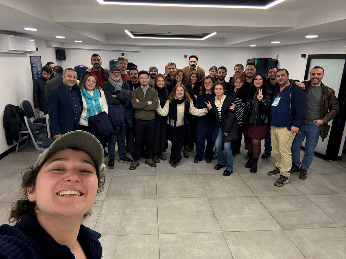 TMMOB Çevre Mühendisleri Odası İstanbul Şubesi yönetim kurulu seçimlerini her dönem olduğu gibi bu dönem de mavi listeyle kazandık!

Demokrat Çevre Mühendisleri olarak hangi dağ efkarlıysa orada olmaya devam edeceğiz! 🩵✌🏻

#demokratçevremühendisleri