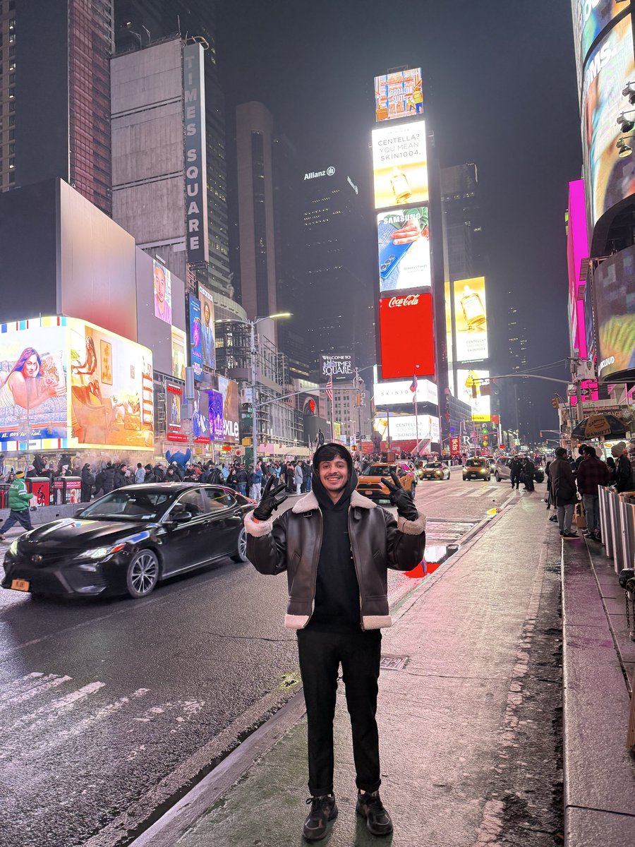 Jjnb_8's tweet photo. NYC https://t.co/WuhHZ03Sck