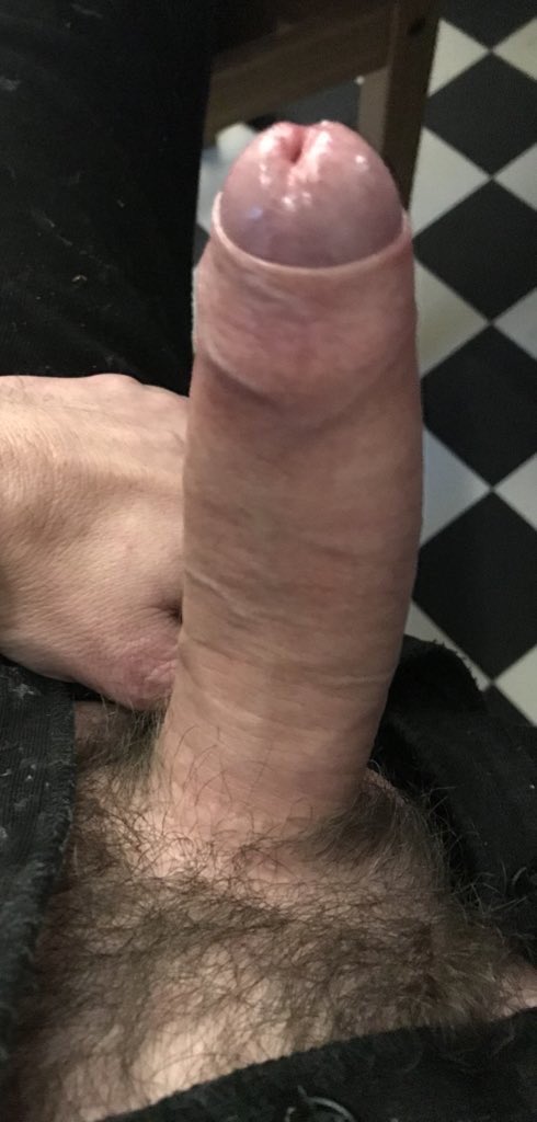 Afternoon lads 👍🏼 here’s my stoned boner lads 👍🏼