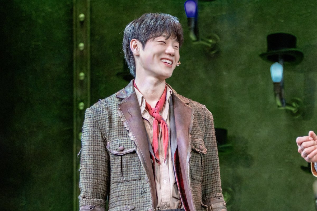 딸기네 tweet media