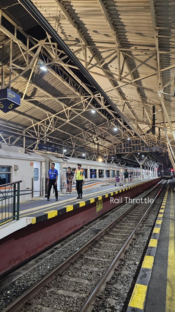 Argo Throttle tweet media