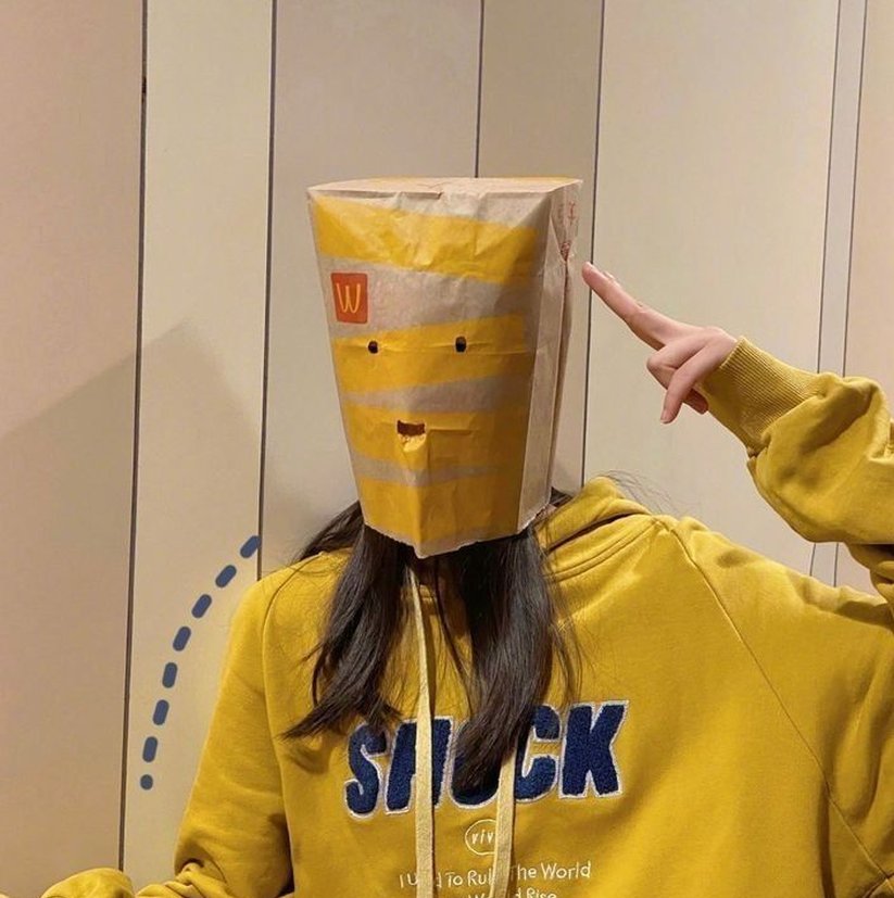 ashmac3's tweet image. バイトの給料日まであと5日、財布の中身300円で乗り切れるか 🥶