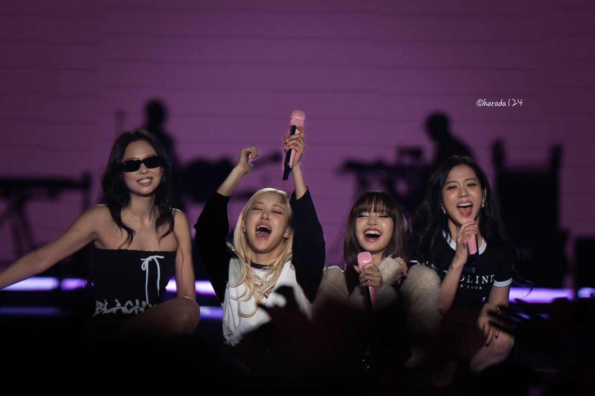 bIackpinkloops's tweet image. BP AND THEIR INSANE VISUALS 

 #DEADLINE_IN_TOKYO