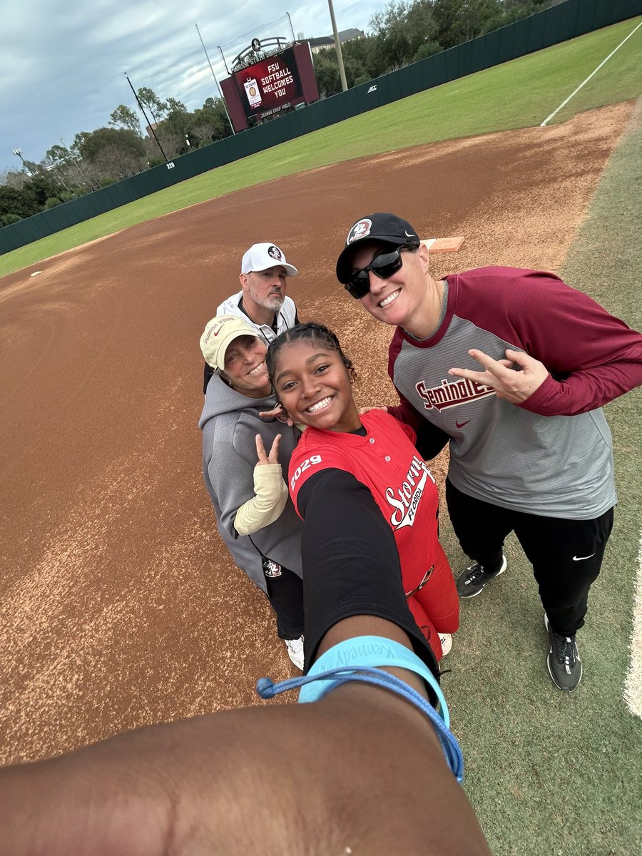 Rylee Mike tweet media