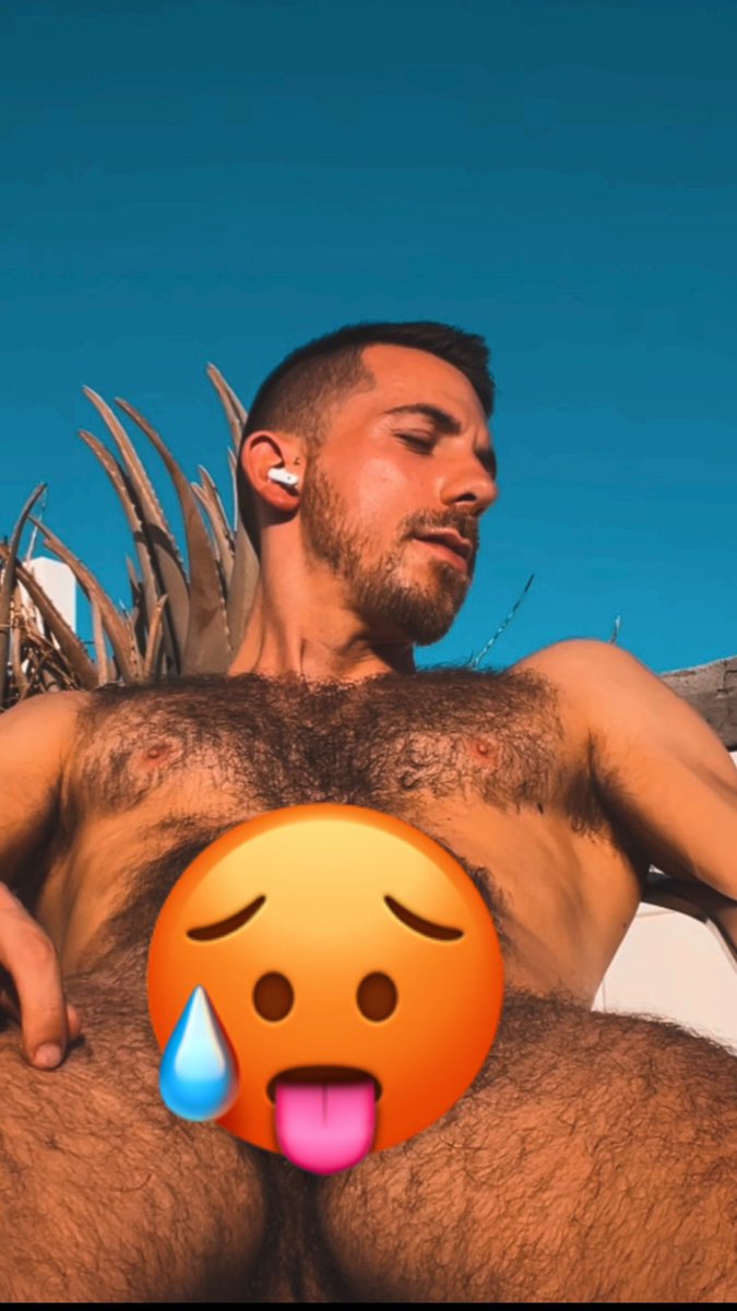 ABaldubear's tweet photo. #OlderMen
#MatureMen
#SilverDaddies
#GayDaddy
#DaddyType
#IntoOlder https://t.co/fKH8vk4B2G