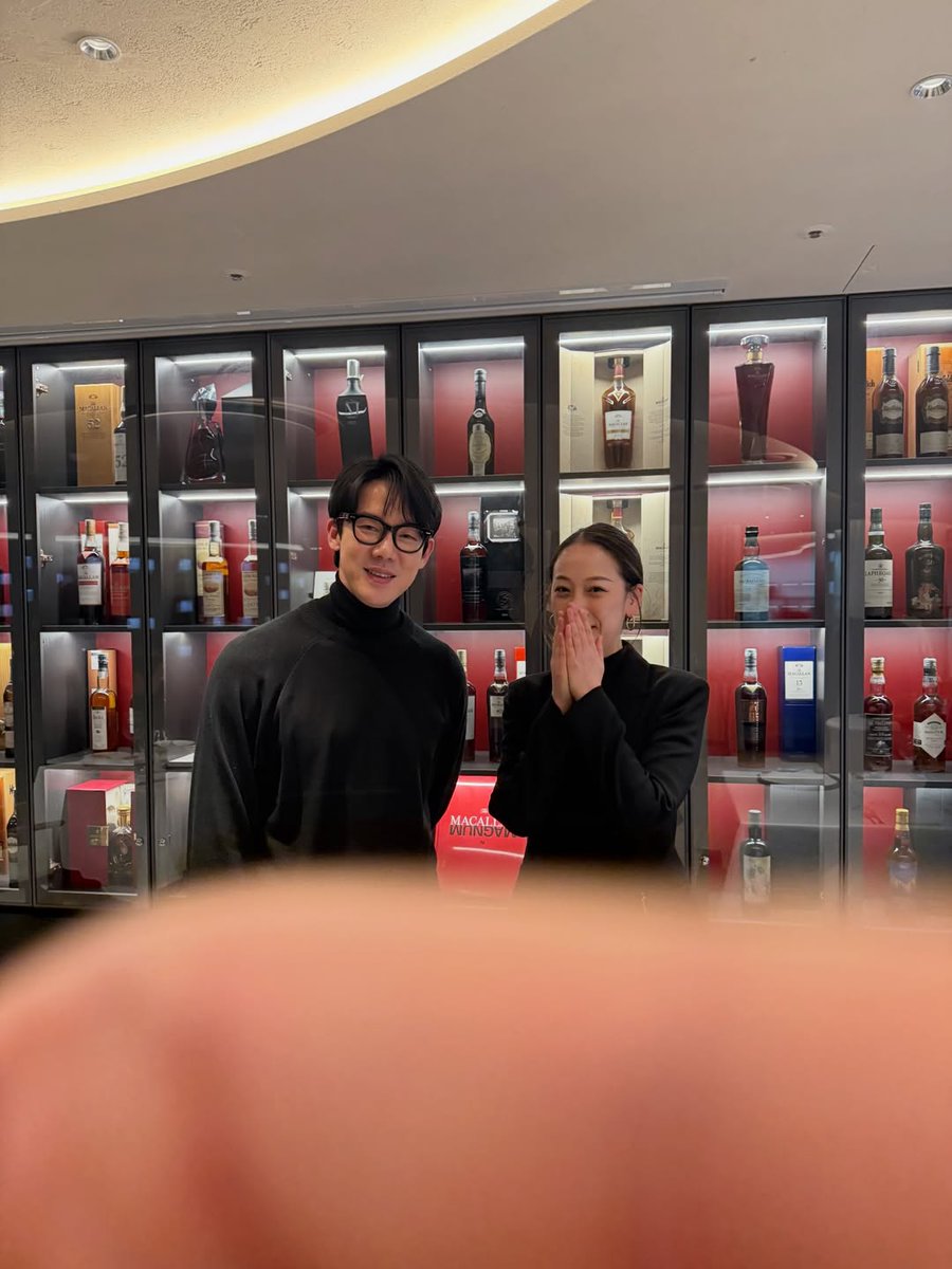 Yeonseok411_IFC's tweet image. 20260119 📸 noahkimmmmm (brand coordinator for 'Table for Four' restaurant in Seoul) IG

​"Jan 13th, I became an aunt / My daily life during the week I became an aunt 🐴💙 ...I took photos with actor YooYeonSeok too"

So the YYS photos should be from between Jan 13 to 18 😆