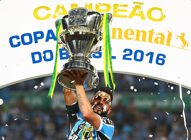 mandagfbpa's tweet image. Tá na moda postar foto de 2016, então vamos com essas. Ano do Penta 🇪🇪