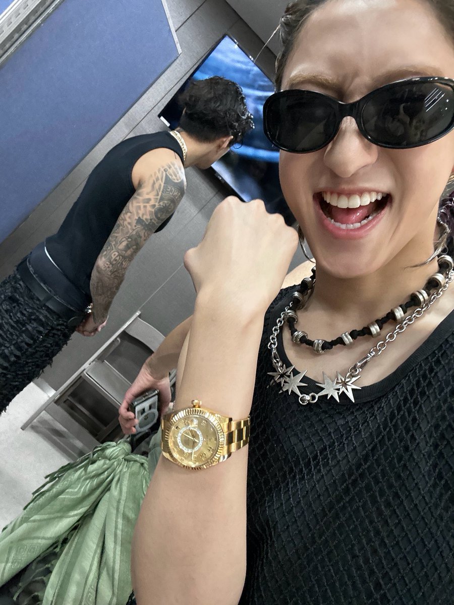 saggingdobby's tweet image. 