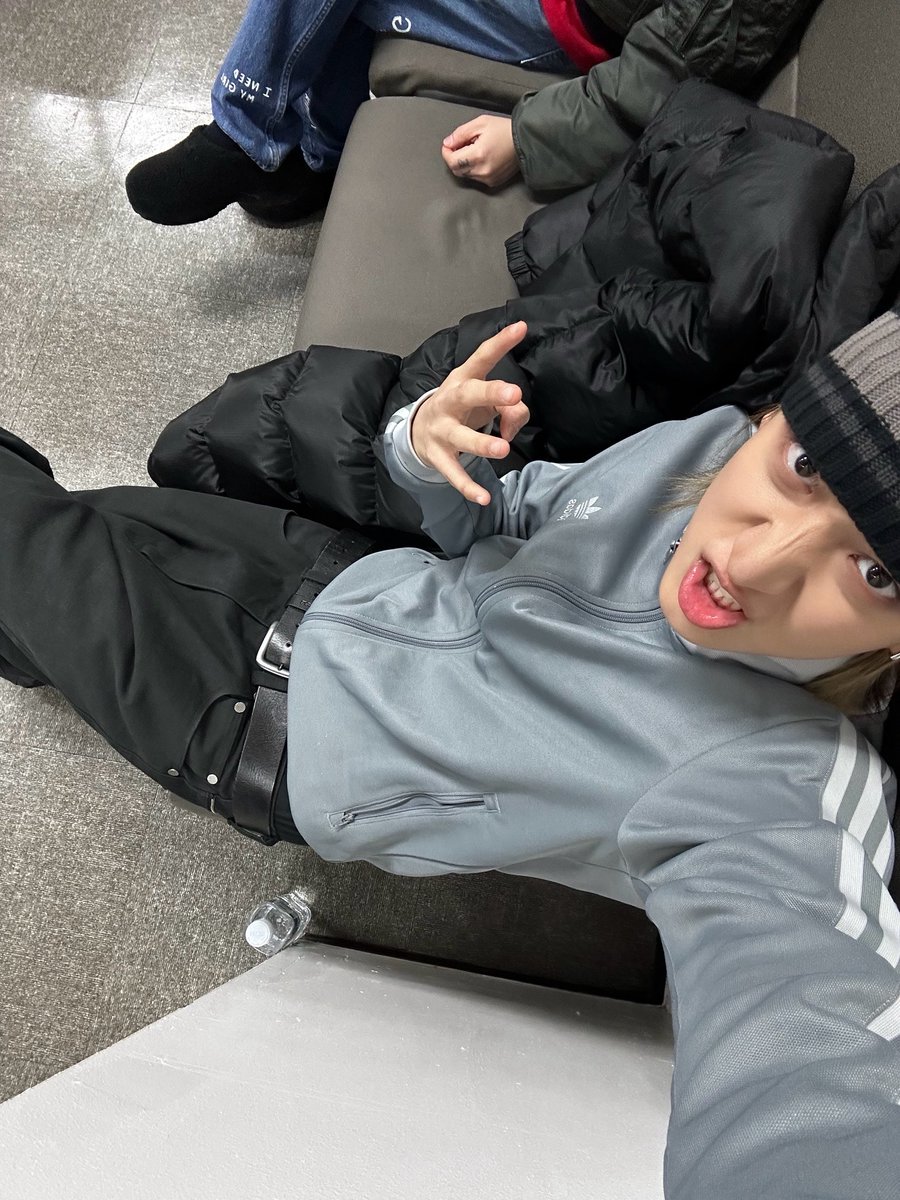 saggingdobby's tweet image. 