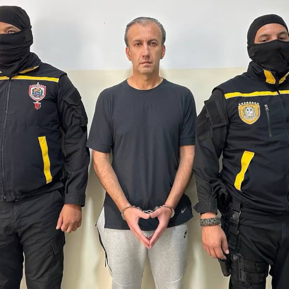 Ulul4r's tweet photo. Liberaron a Pedro Leon ( el zar de la faja) dentro de poco vemos libre a Tareck El Aissami. https://t.co/siRqX67rAB