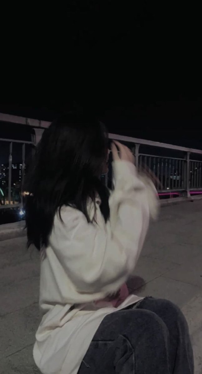 PrimalDean's tweet image. 電車の中で赤ちゃんが泣いていて、お母さんが大変そうだった
育児って本当に大変だと思う 🦋