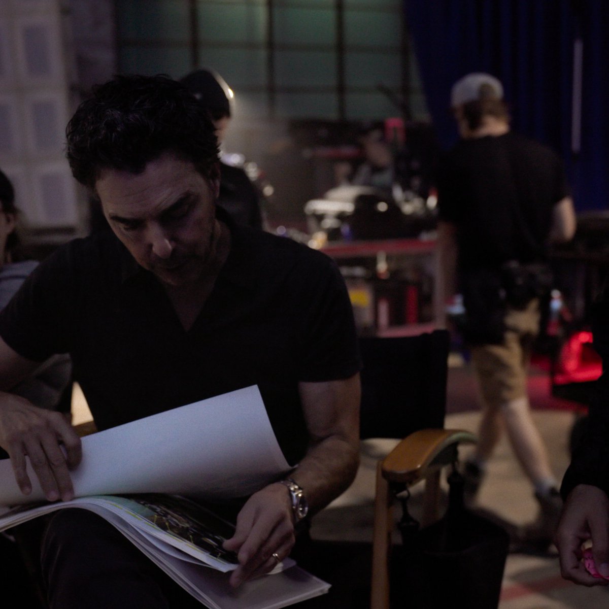 SThingsSpoilers's tweet image. In case you missed this from the #StrangerThings5 documentary released last week, here’s what the cast &amp;amp; crew confirmed:

- They began filming scenes for the finale before the script was fully written (the Duffers called it “scary”).

- The Duffer Brothers said they were under…