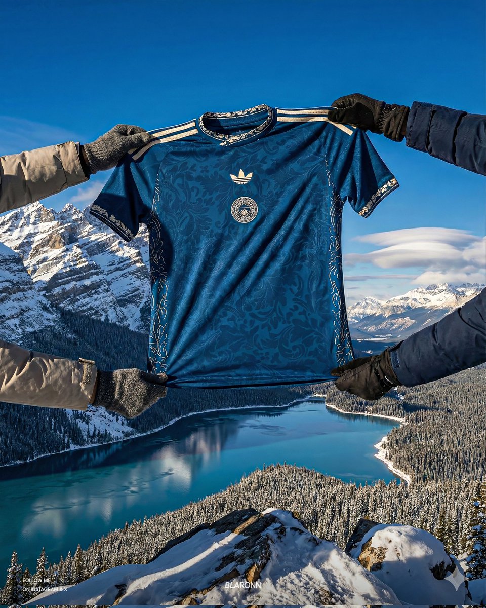 blaronn's tweet photo. 🏔 Buzul Rölyef  — adidas x Fenerbahçe SK

Tasarladığım konsept deplasman forması; soğuk ve estetik renk paletini floral bir desenle buluşturuyor... ❄️

📸 Nano Banana Pro ile sahnelendi. https://t.co/LOTABKXs2y