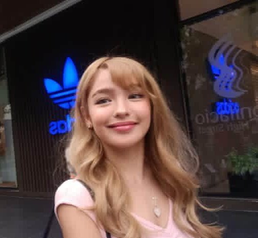 Cutie patotieeee🤗☺️
Kaya nasasabihan ka laging"ang bata bata pa" kahit nasa tamang edad kana eh. Grabe iba ang glow ngaun ng batang are. Manyika yern